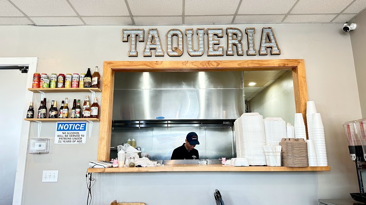 Carnitas y Taqueria La Frontera